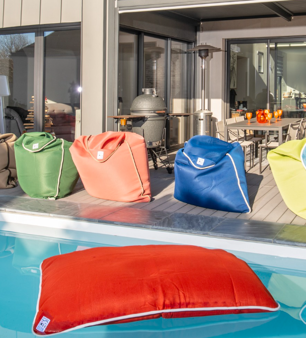 Water pouf